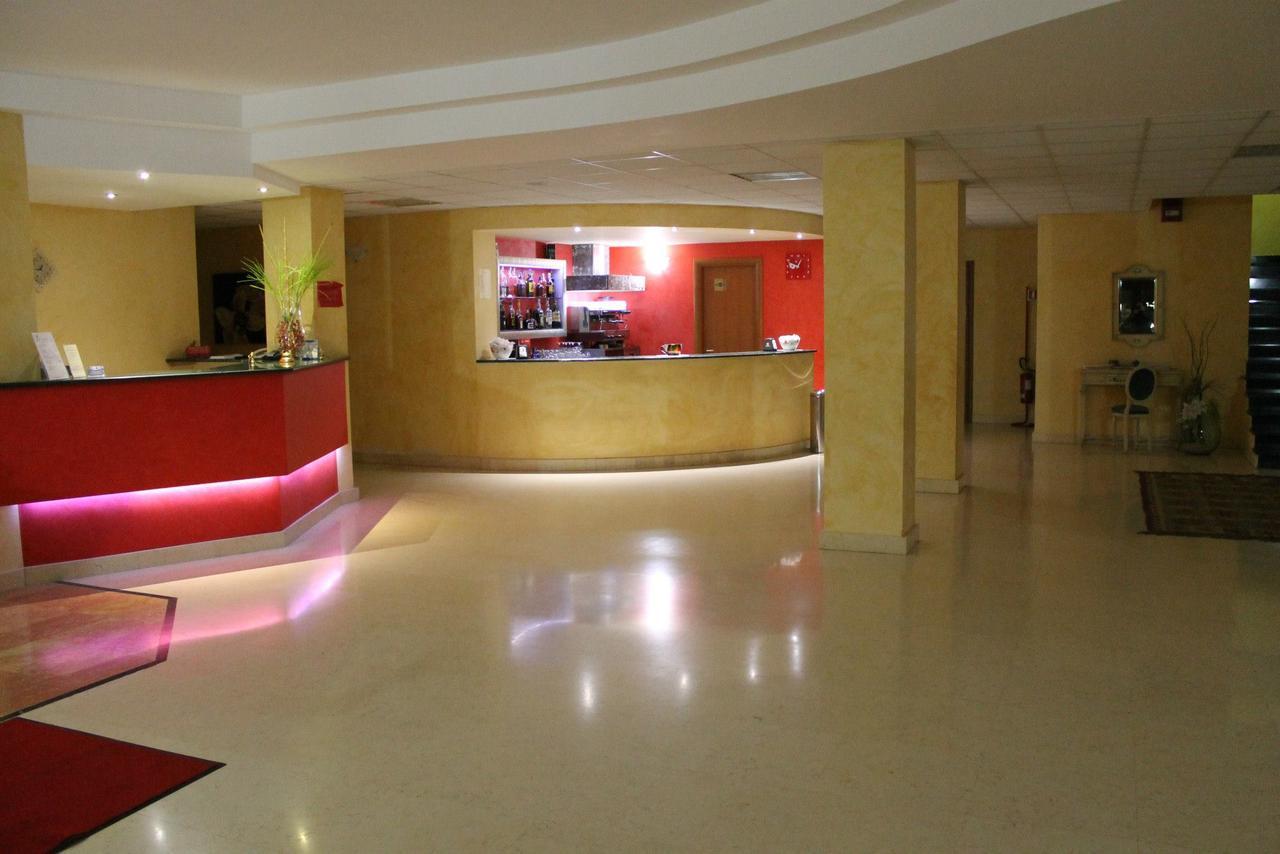Hotel Agri Resort "Agora" Castelluccio dei Sauri Εξωτερικό φωτογραφία