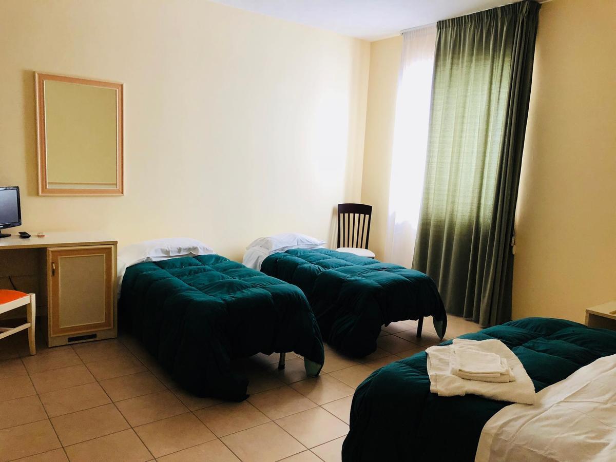 Hotel Agri Resort "Agora" Castelluccio dei Sauri Εξωτερικό φωτογραφία