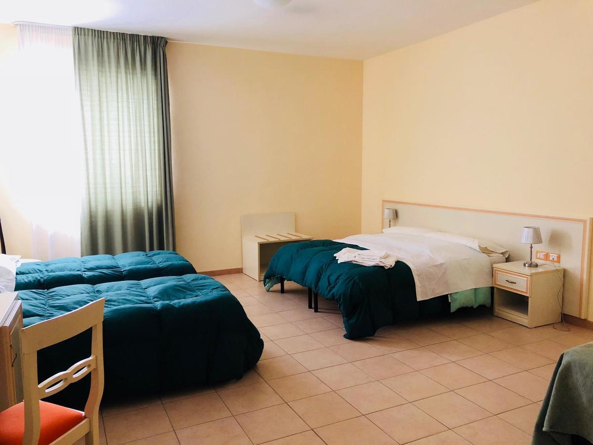 Hotel Agri Resort "Agora" Castelluccio dei Sauri Εξωτερικό φωτογραφία
